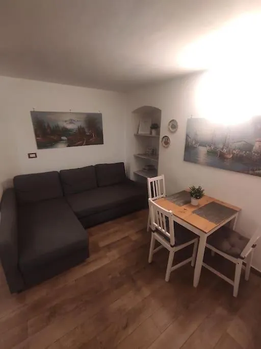 Beautiful Bari Apartment 0*,